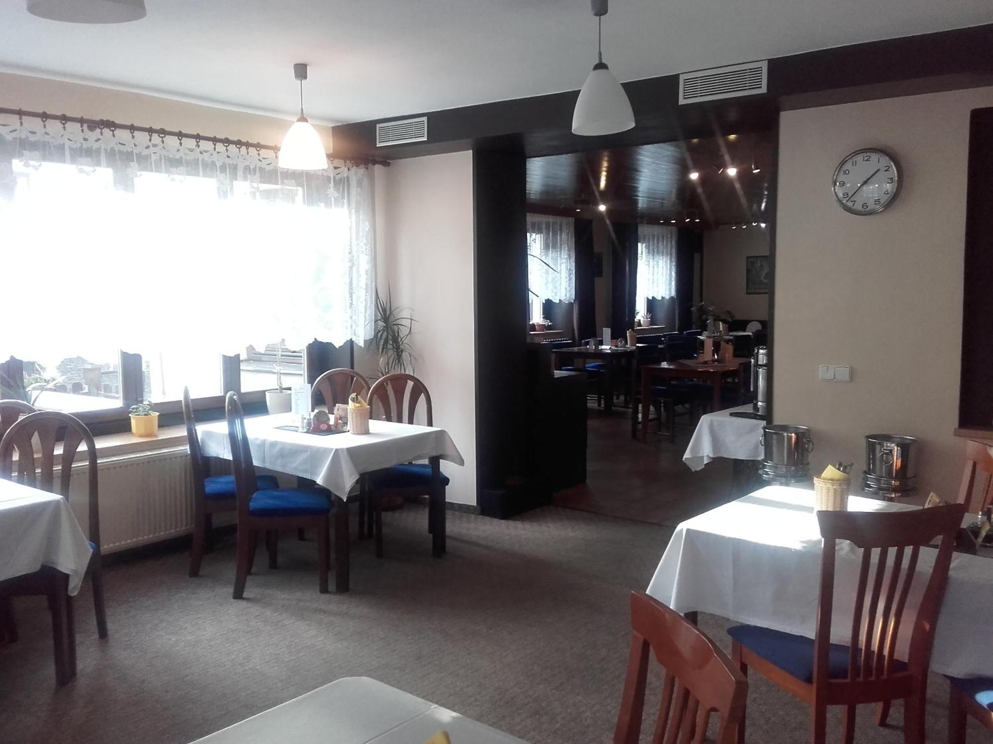 Hotel Anna 哈拉霍夫 外观 照片