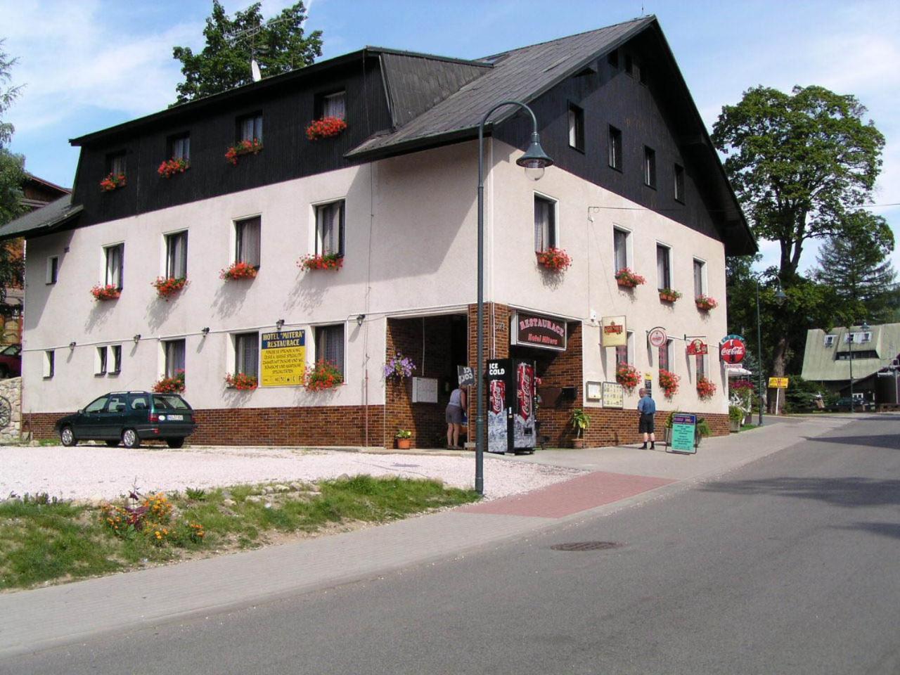 Hotel Anna 哈拉霍夫 外观 照片